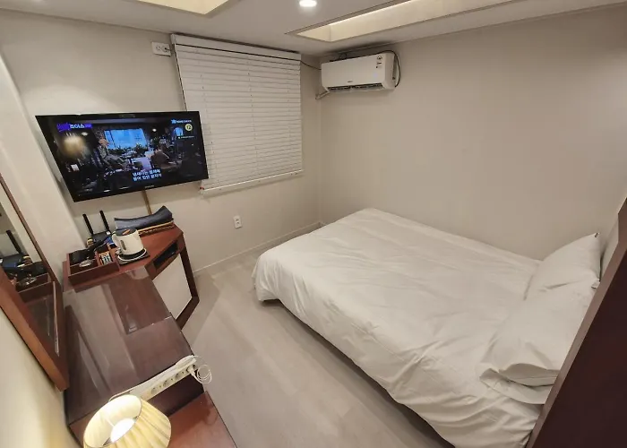 Anon Motel